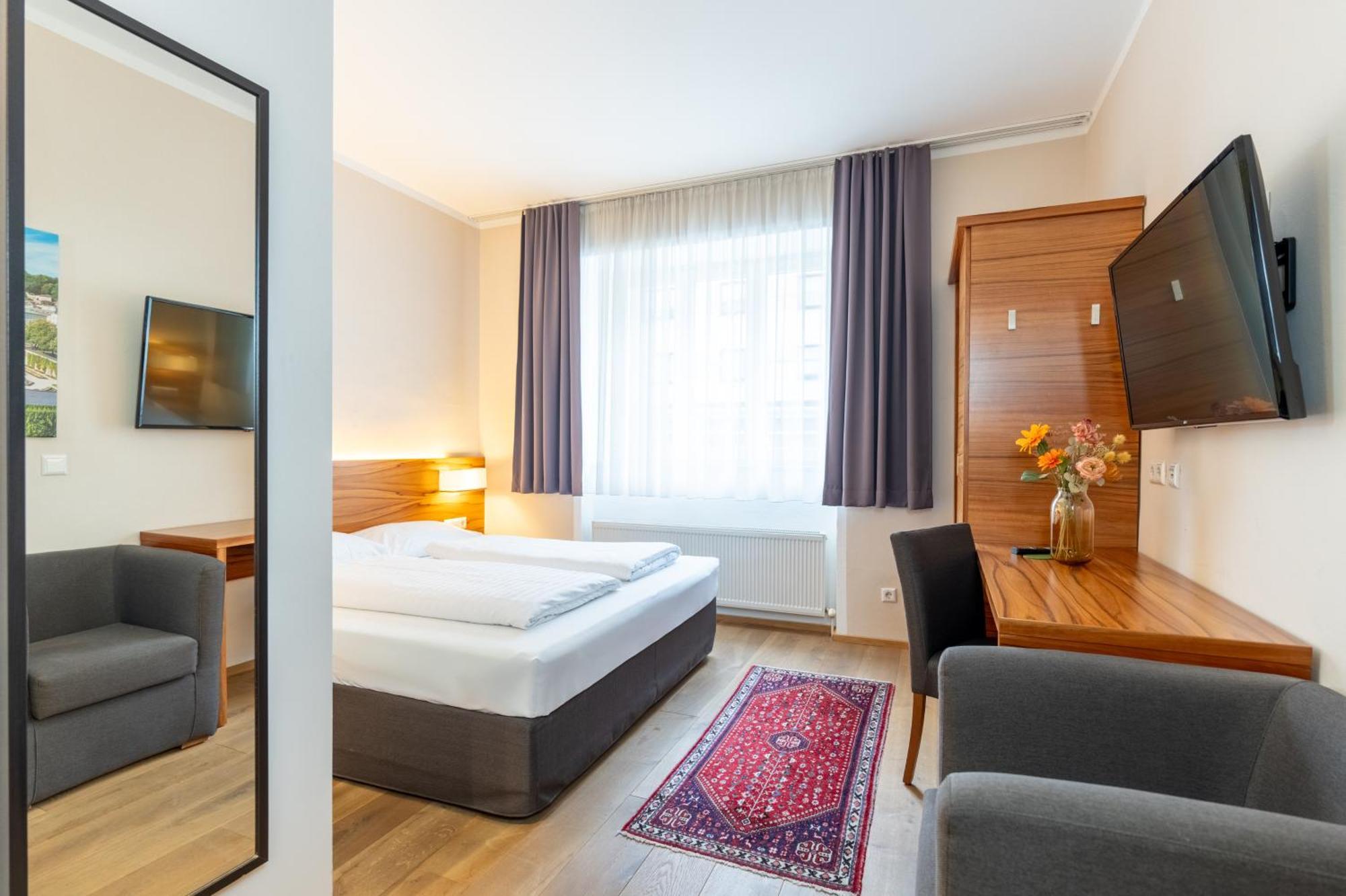 Das Jedermann Boutiquehotel Mit Stadtgarten Salzburgo Exterior foto